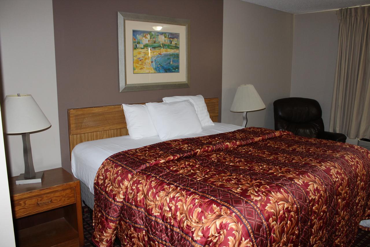 Coratel Inn And Suites Maple Grove Exterior foto