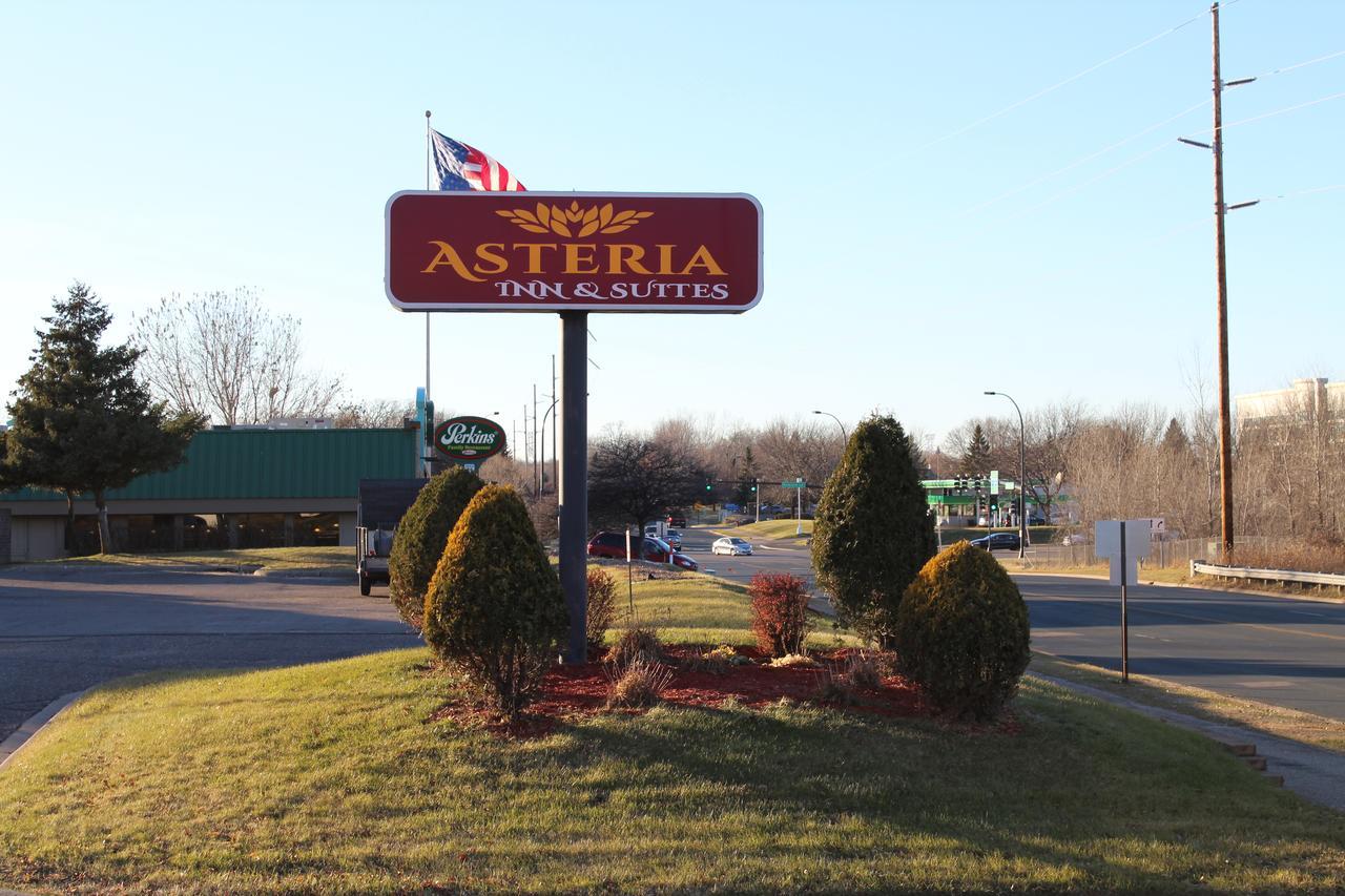 Coratel Inn And Suites Maple Grove Exterior foto