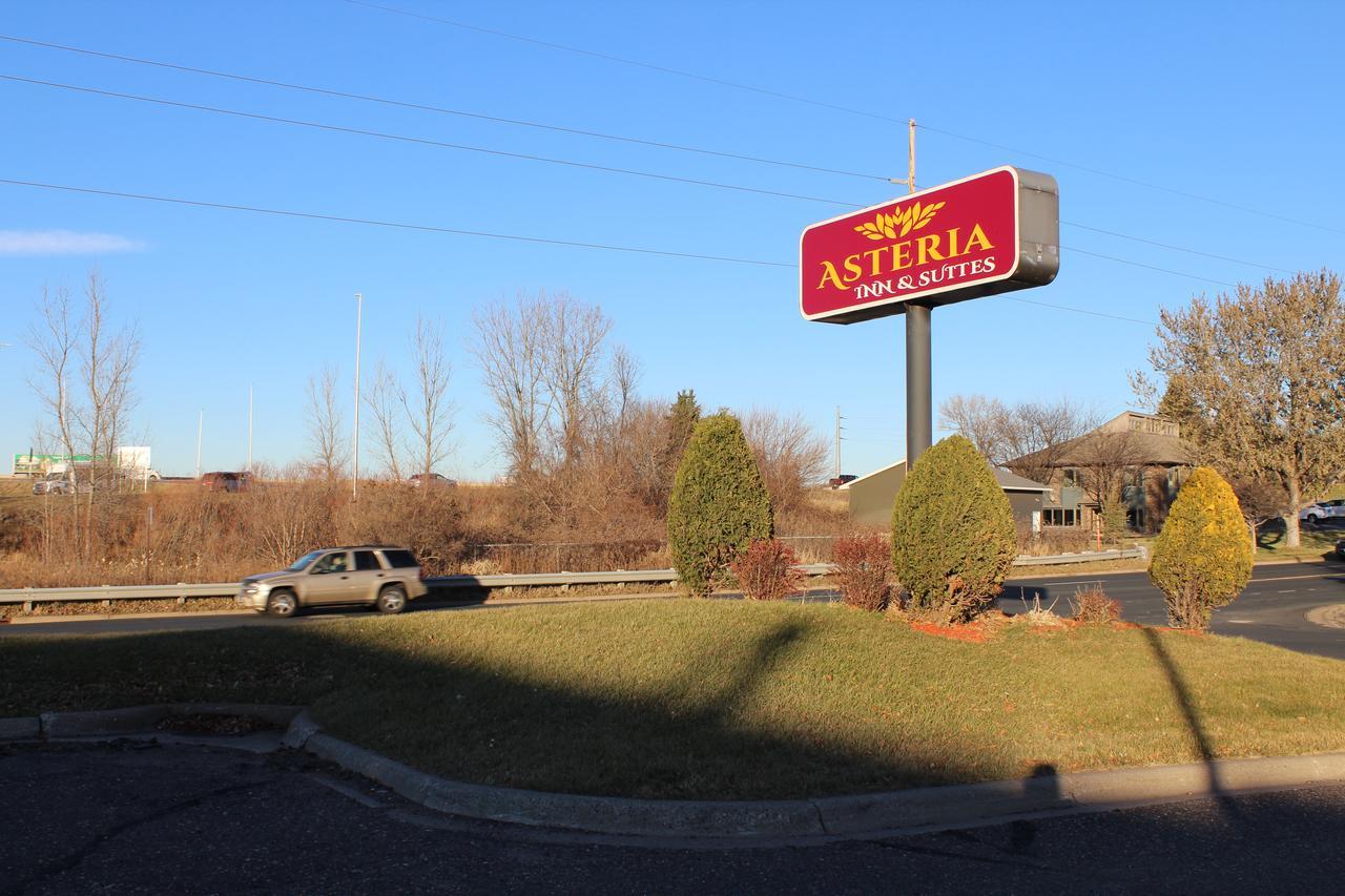 Coratel Inn And Suites Maple Grove Exterior foto